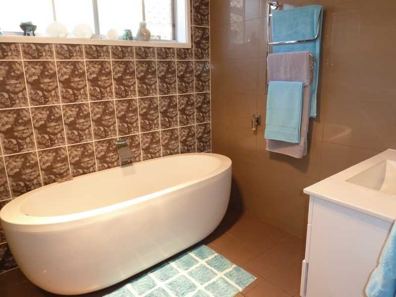 5 Elouera Crescent, Forster NSW 2428