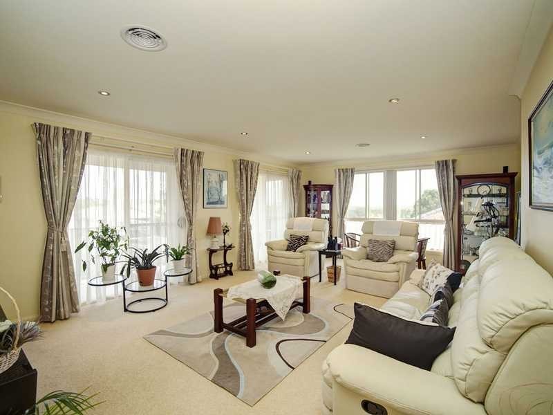 3 Royal Palm Place, Forster NSW 2428