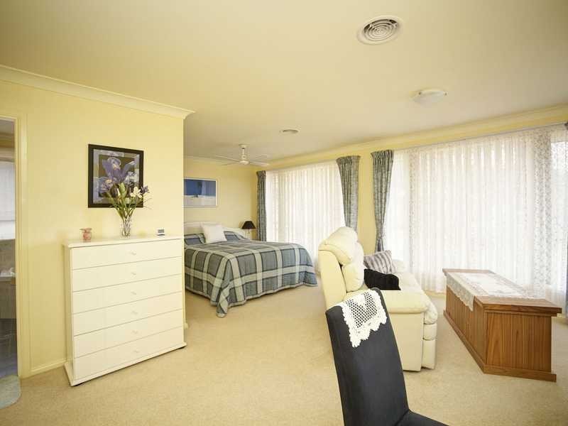 3 Royal Palm Place, Forster NSW 2428