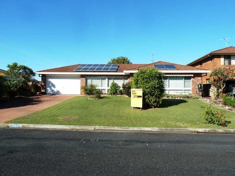 102 Taree Street, Tuncurry NSW 2428
