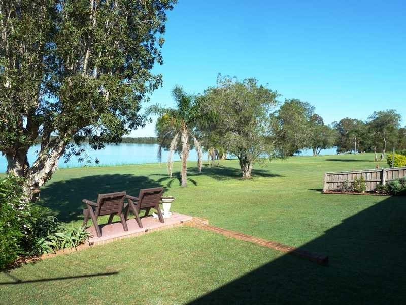 102 Taree Street, Tuncurry NSW 2428