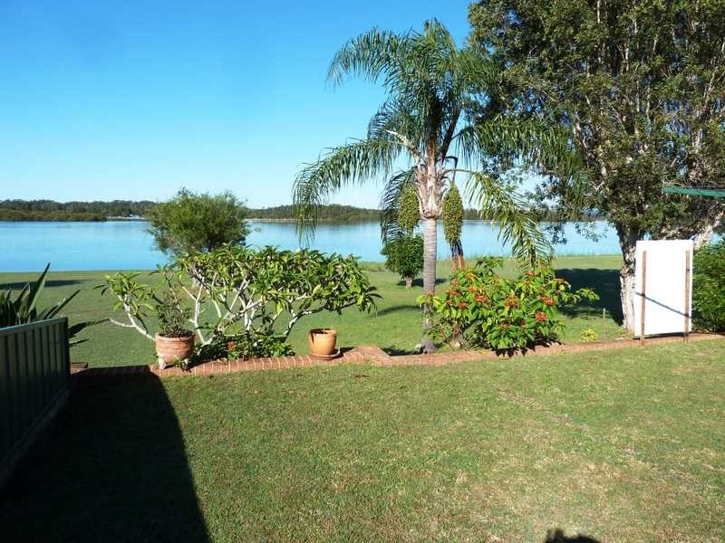 102 Taree Street, Tuncurry NSW 2428