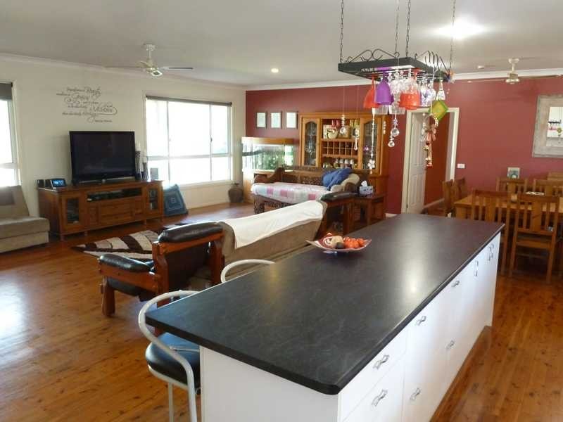 10 Federation Drive, Hallidays Point NSW 2430