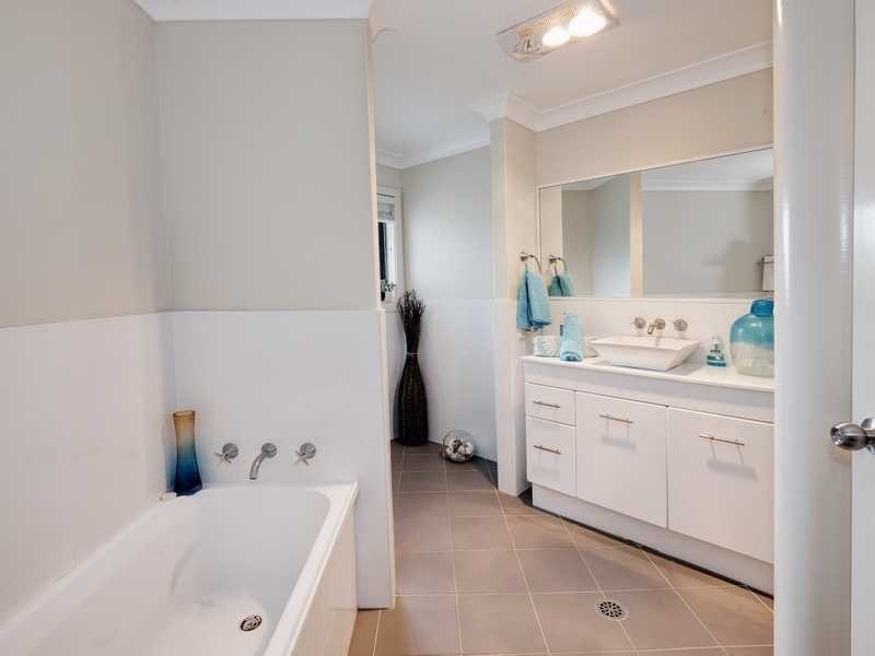 1/38 Emerald Drive, Diamond Beach NSW 2430