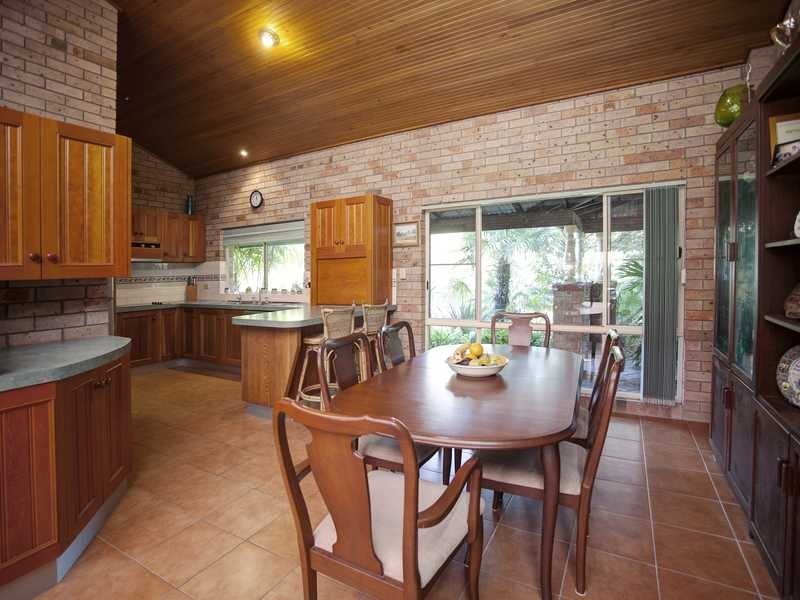 27 Tulloch Road, Tuncurry NSW 2428