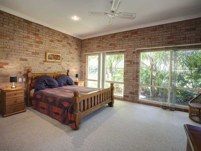 27 Tulloch Road, Tuncurry NSW 2428