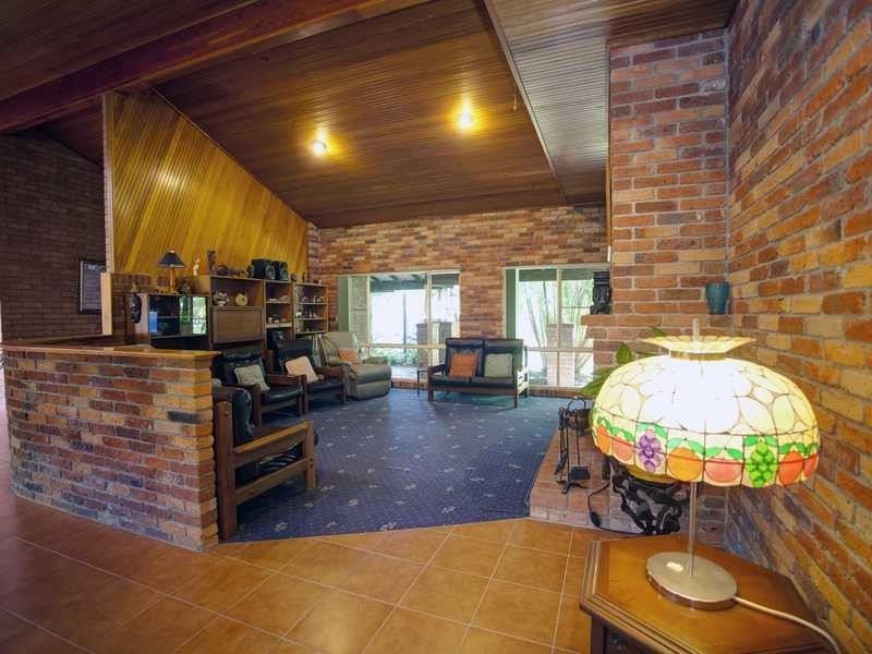 27 Tulloch Road, Tuncurry NSW 2428