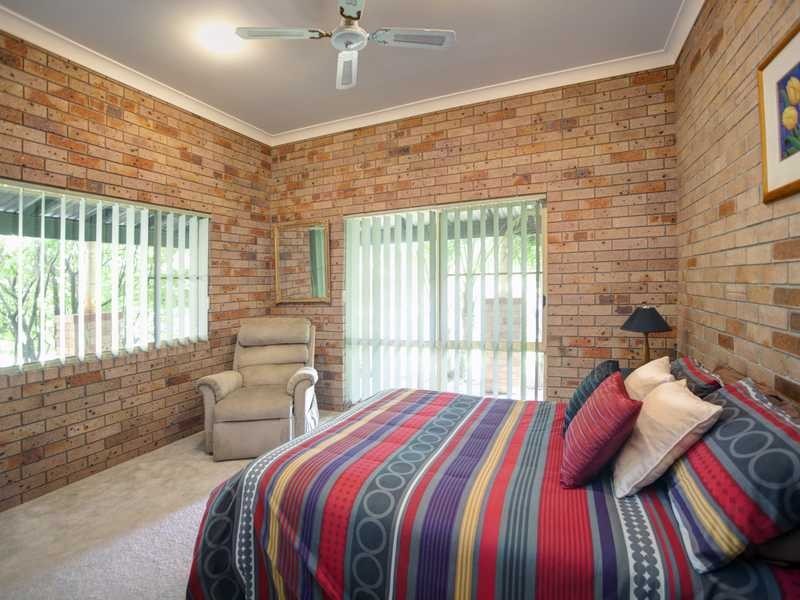 27 Tulloch Road, Tuncurry NSW 2428