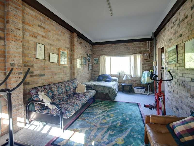 27 Tulloch Road, Tuncurry NSW 2428