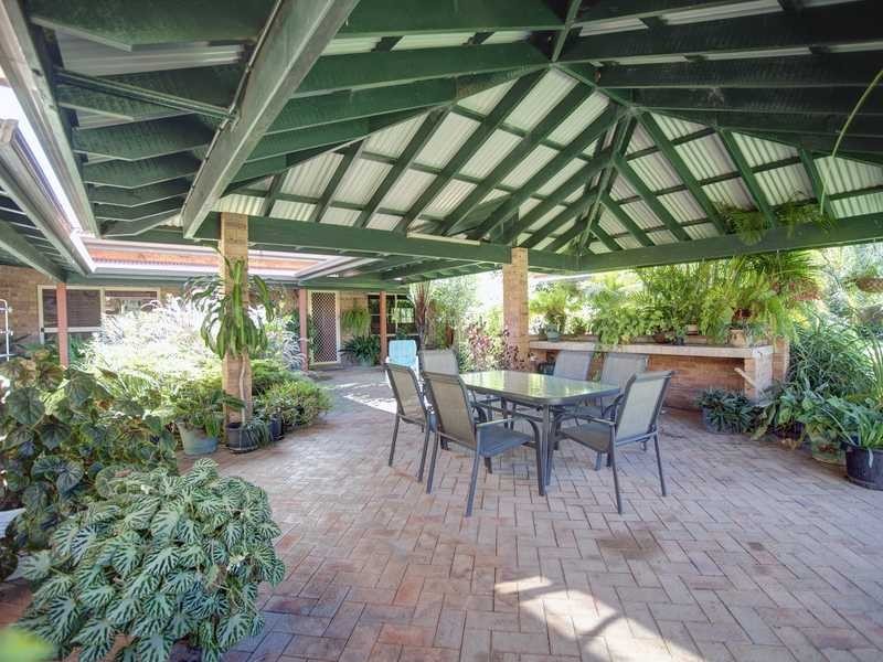 27 Tulloch Road, Tuncurry NSW 2428