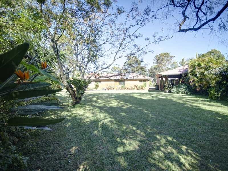 27 Tulloch Road, Tuncurry NSW 2428