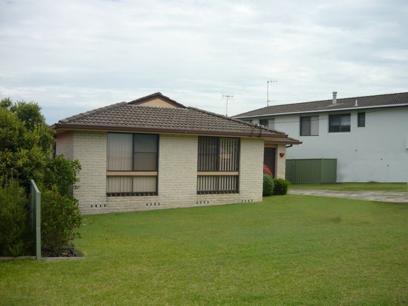 77 Becker Road, Forster NSW 2428