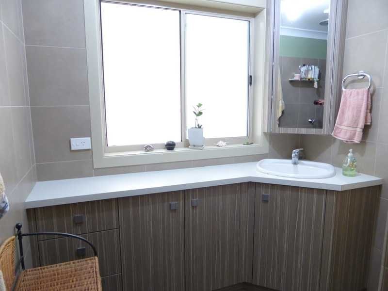 73 Lakeview Crescent, Forster NSW 2428