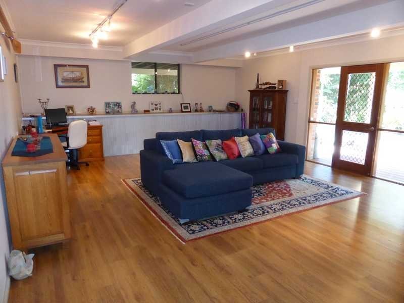 73 Lakeview Crescent, Forster NSW 2428