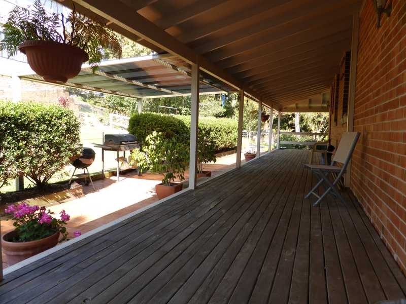 73 Lakeview Crescent, Forster NSW 2428