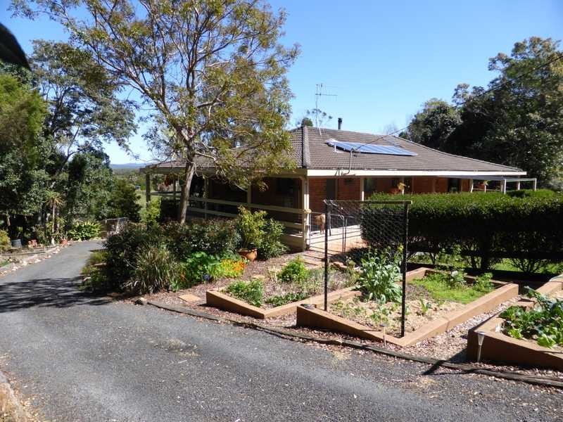 73 Lakeview Crescent, Forster NSW 2428