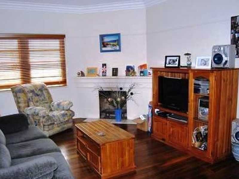 17 Robert Street, Forster NSW 2428