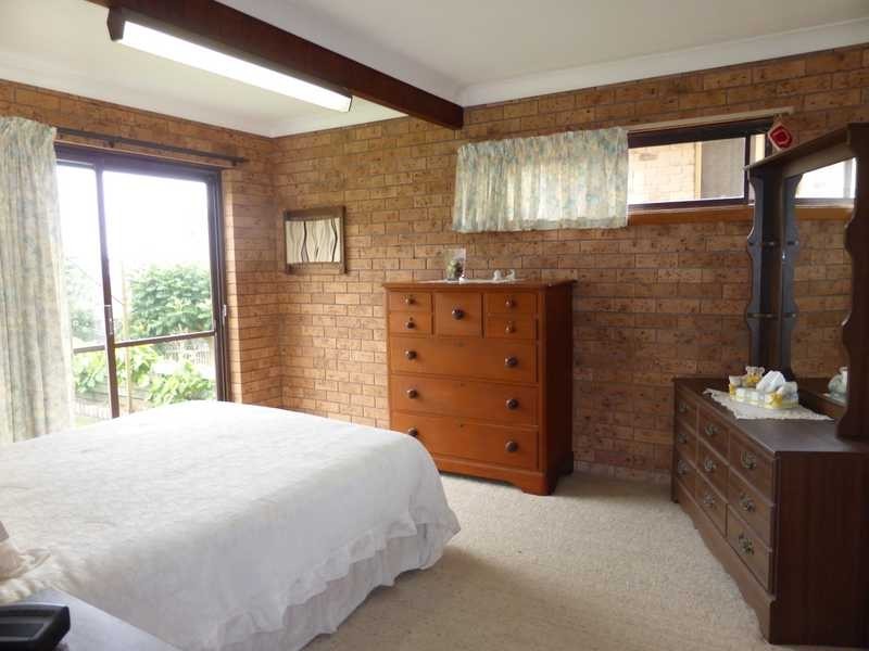 18 Lakeview Crescent, Forster NSW 2428