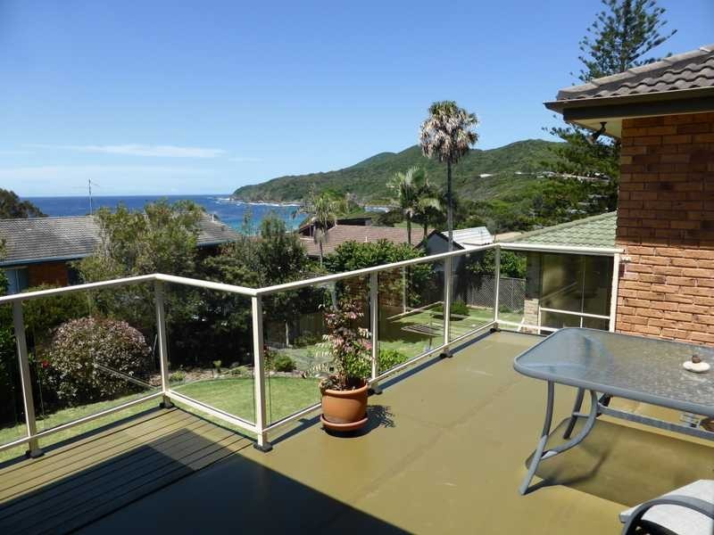 18 Lakeview Crescent, Forster NSW 2428