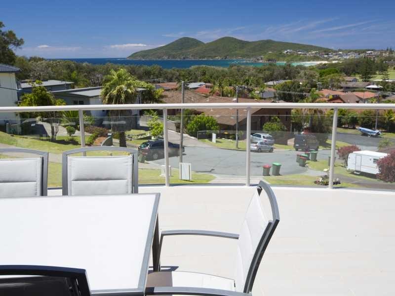 2 Margot Crescent, Forster NSW 2428