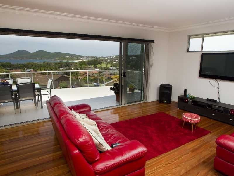2 Margot Crescent, Forster NSW 2428