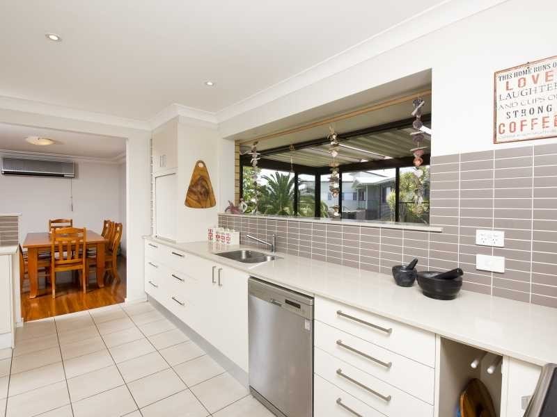 2 Margot Crescent, Forster NSW 2428