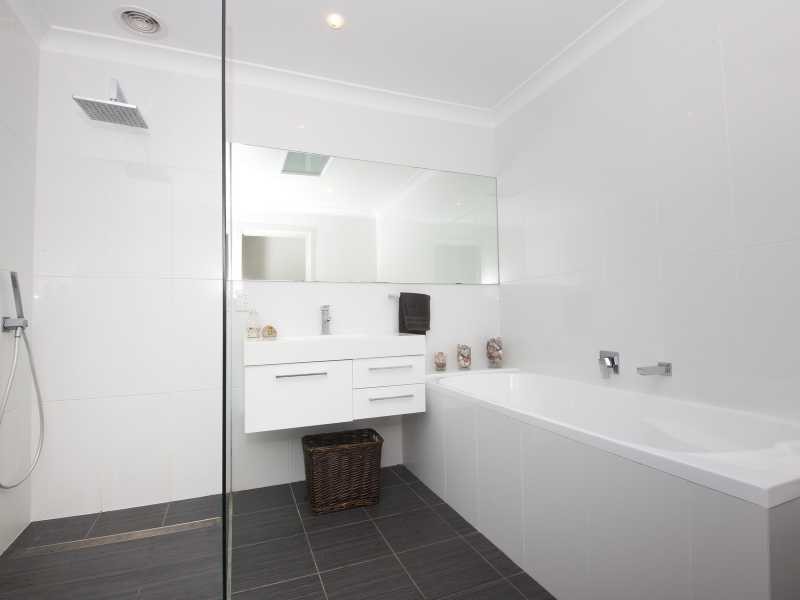 2 Margot Crescent, Forster NSW 2428