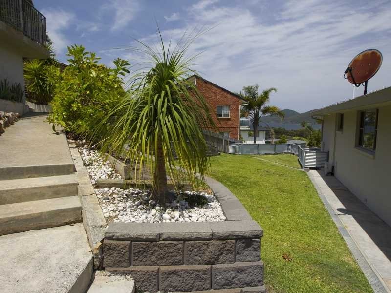 2 Margot Crescent, Forster NSW 2428