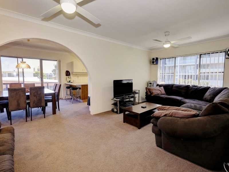 10/23-25 Lake Street ‘Curranulla’, Forster NSW 2428