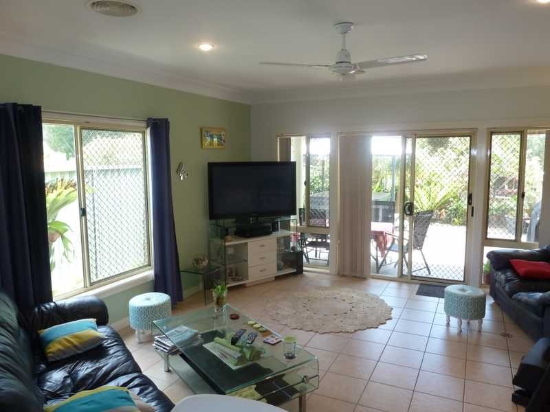 1/22 Pacific Parade, Tuncurry NSW 2428