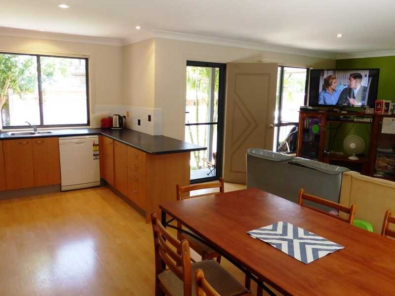 2/34 Surfview Avenue, Forster NSW 2428