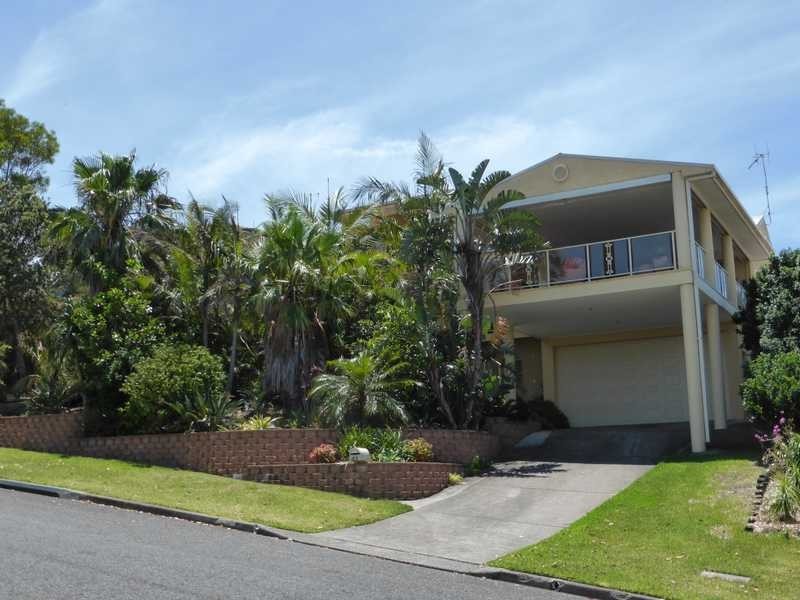 41 Belton Way, Forster NSW 2428