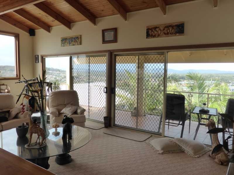 41 Belton Way, Forster NSW 2428
