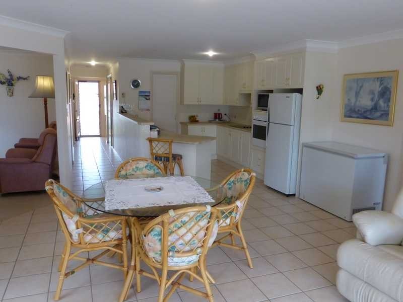 7 Hakea Place, Tuncurry NSW 2428