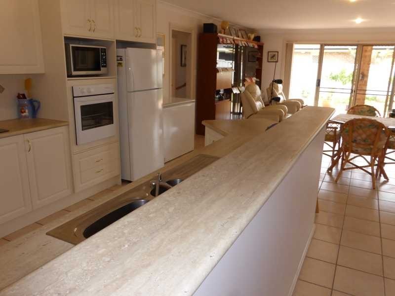 7 Hakea Place, Tuncurry NSW 2428