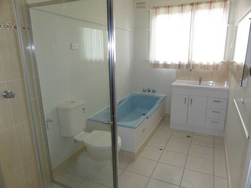 42 The Lakes Way, Forster NSW 2428