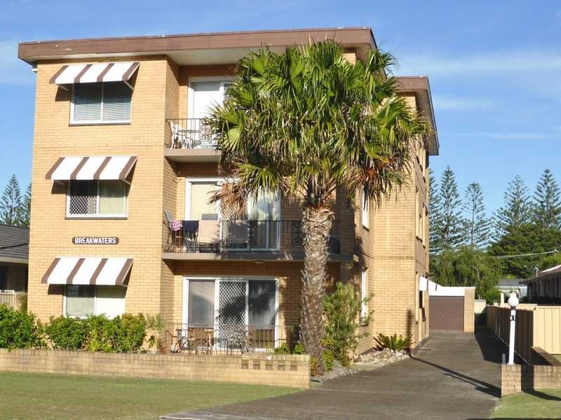 4/41 Wharf Street ‘Breakwaters’, Tuncurry NSW 2428