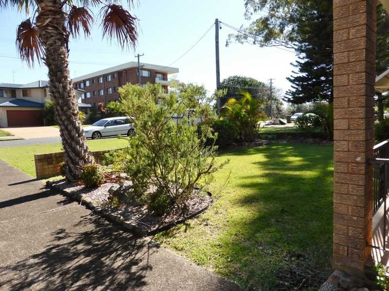 4/41 Wharf Street ‘Breakwaters’, Tuncurry NSW 2428