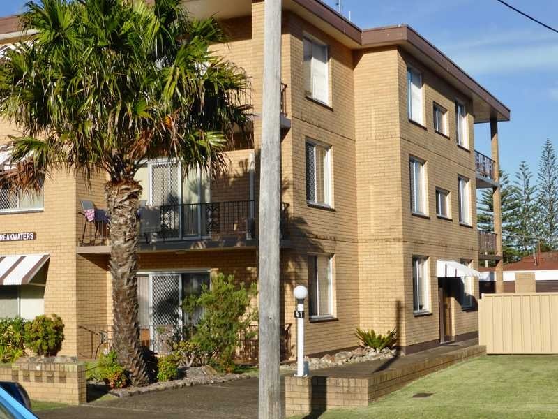 4/41 Wharf Street ‘Breakwaters’, Tuncurry NSW 2428