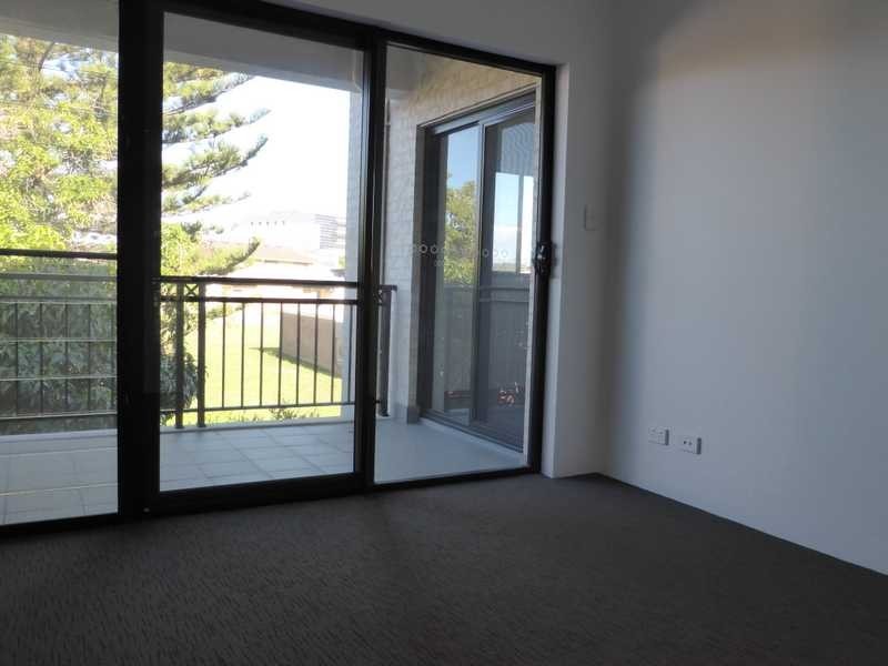 1/14 Wharf Street ‘Saltwater’, Tuncurry NSW 2428