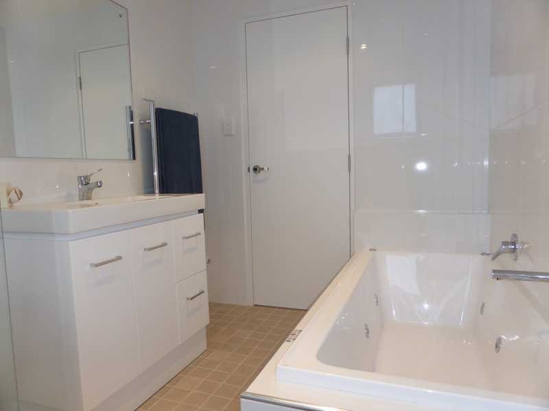 1/14 Wharf Street ‘Saltwater’, Tuncurry NSW 2428