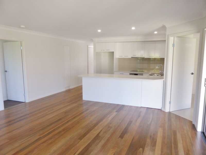 2/32 Amanda Crescent, Forster NSW 2428