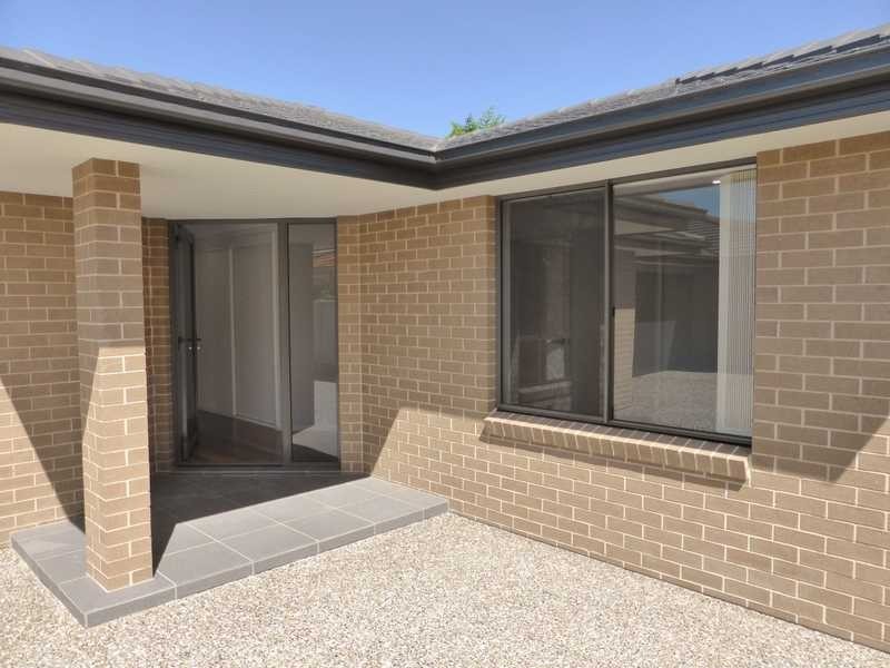 2/32 Amanda Crescent, Forster NSW 2428