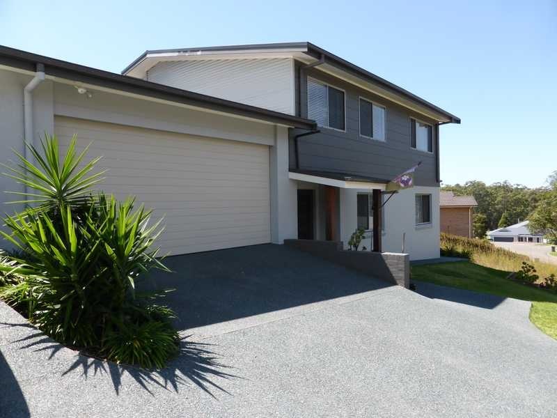 1/4 Illusions Court, Tallwoods Village NSW 2430