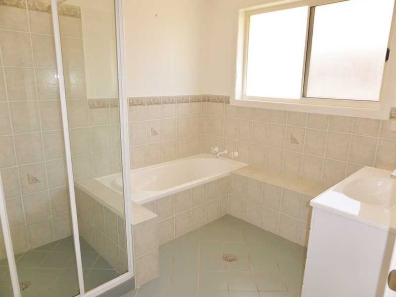 1/6 Asplenii Crescent, Tuncurry NSW 2428