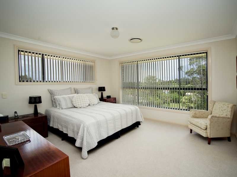 2 Timbertop Avenue, Forster NSW 2428