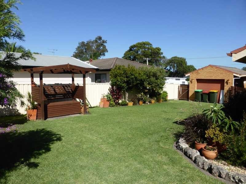 39 Carribean Avenue, Forster NSW 2428