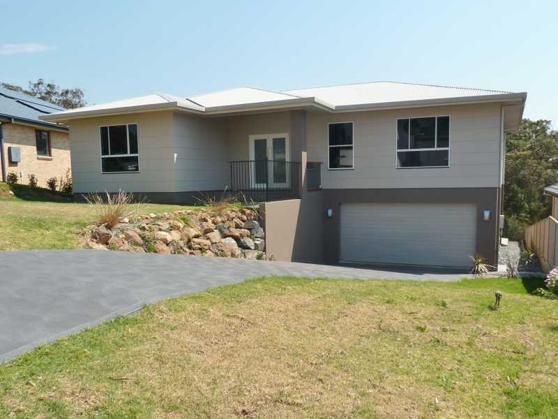 5 Timbertop Avenue, Forster NSW 2428