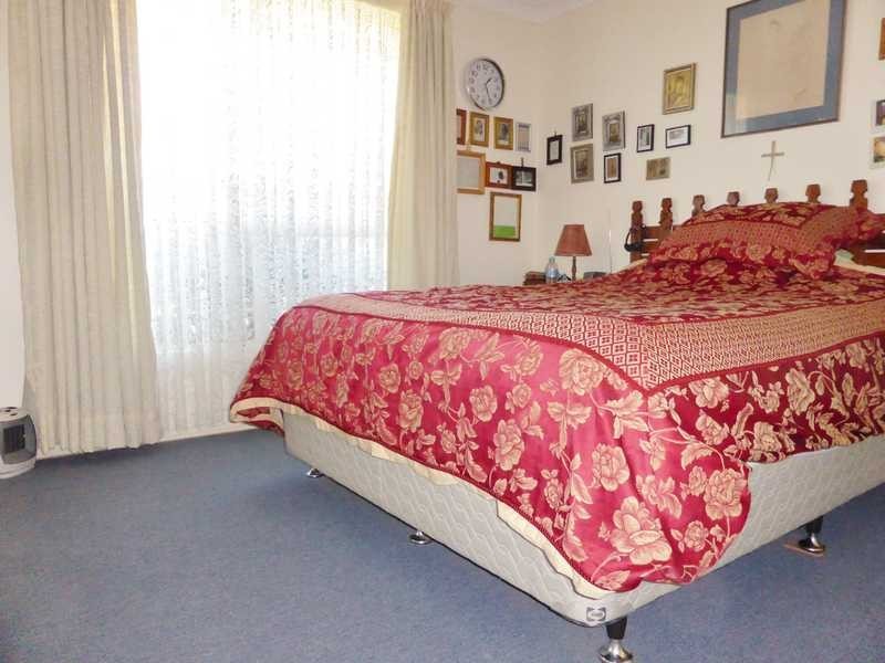 1 Erica Place, Tuncurry NSW 2428