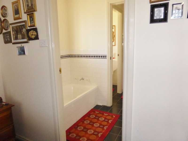 1 Erica Place, Tuncurry NSW 2428